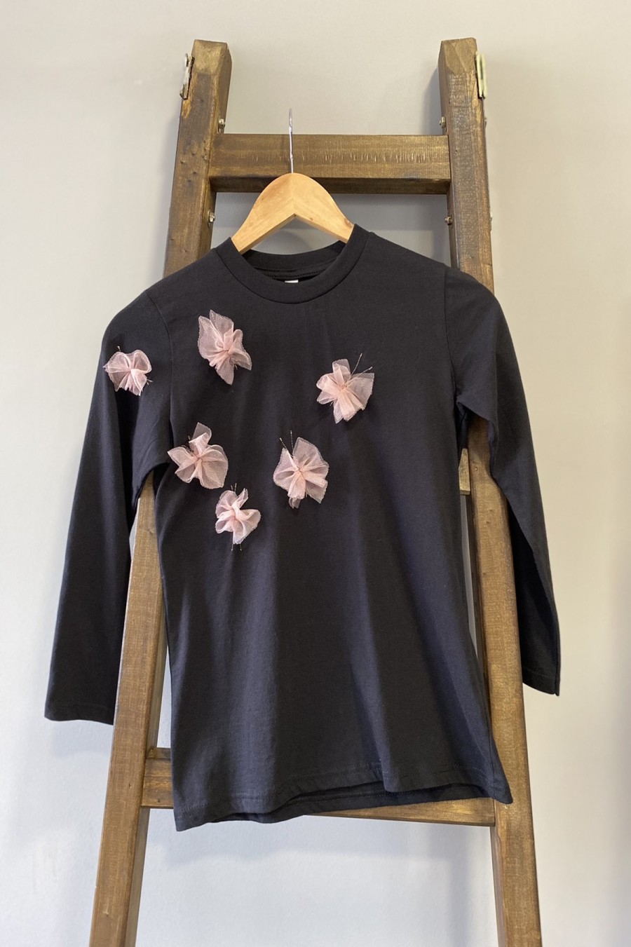 Long-sleeved t-shirt with tulle butterflies