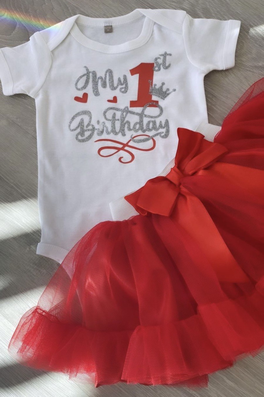  Bodysuit white My 1st Birthday / 1 red crown silver glitter