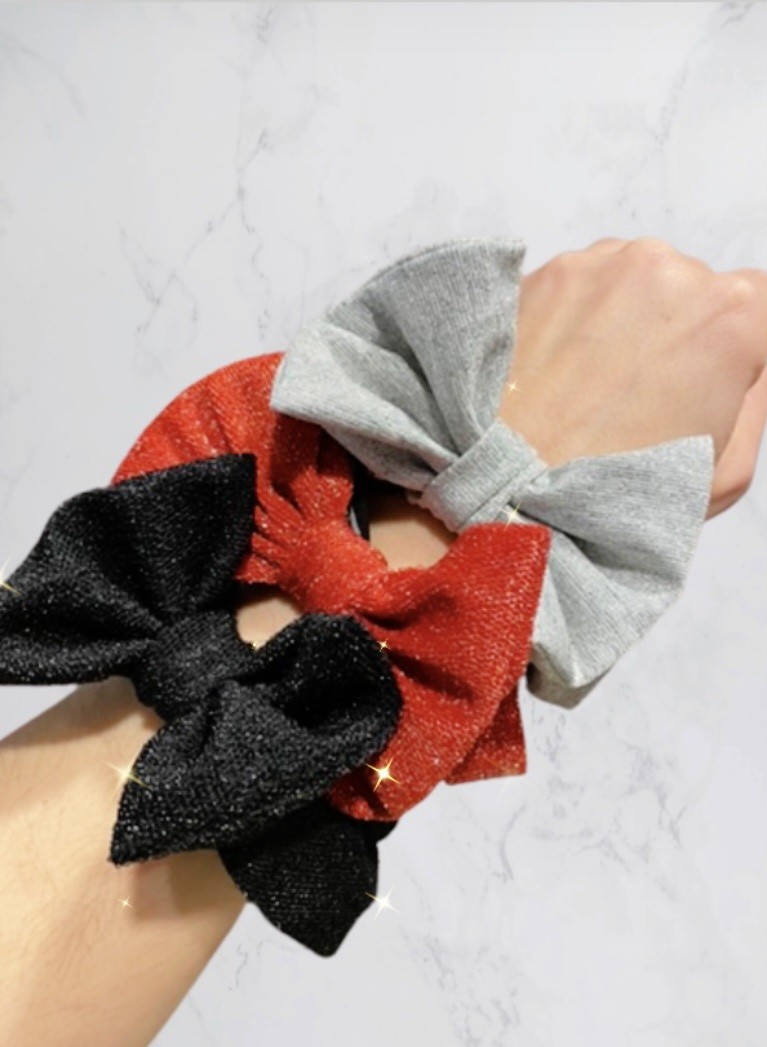 SCRUNCHIE GLITTER BONE