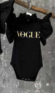 Φορμάκι μαύρο vogue με μαύρα μανίκια βολάν 