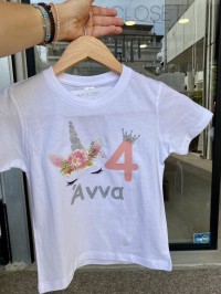 Μπλουζάκι κοντομάνικο φλοράλ μονόκερος με όνομα και αριθμό γενεθλίων 